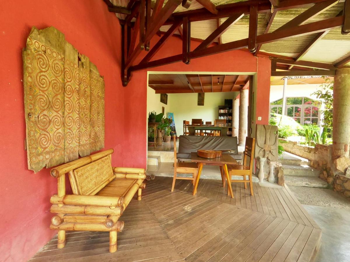 Pias Poppies Hotel Rantepao Exterior foto